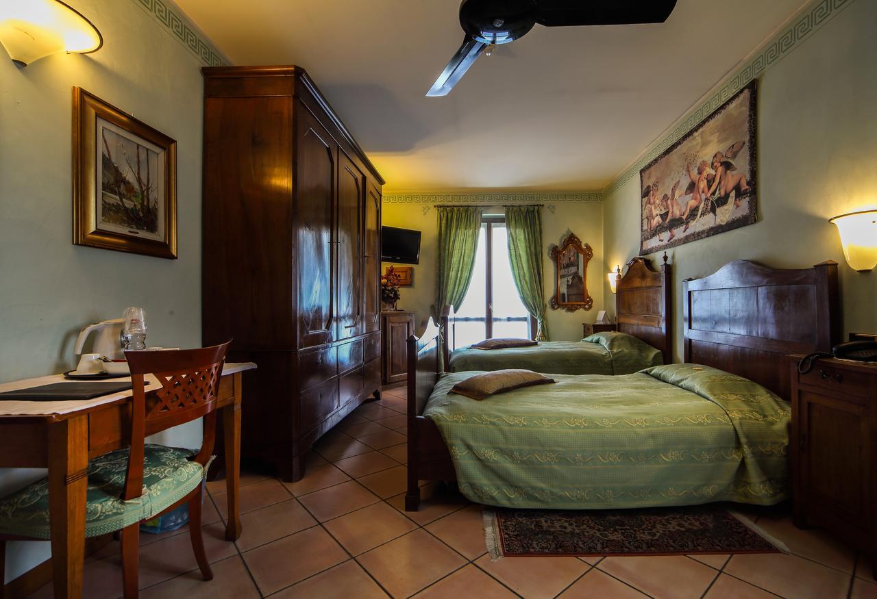 Albergo Ristorante Conca Azzurra Colico Eksteriør billede
